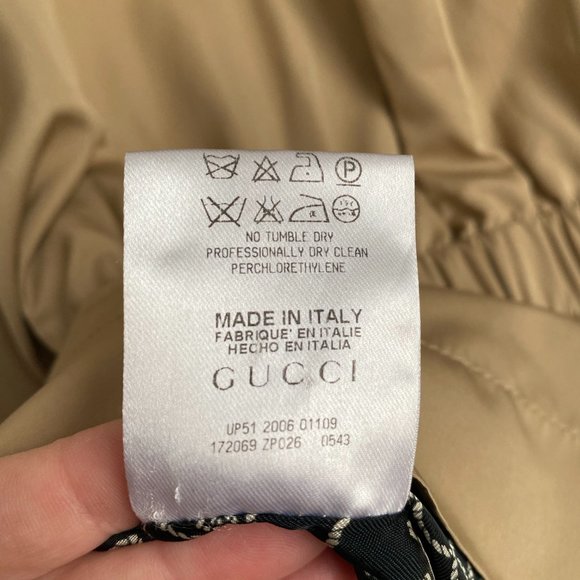 ** AS IS ** Gucci Short Sleeve Jacket, fits like size 2/4 US - Picture 11 of 12